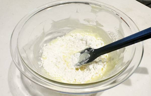 市販のルウを使わずにホワイトシチューを作る方法に「え…おいしすぎ」「とろみが！」