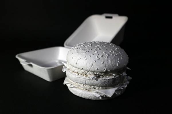 モノクロ写真のビッグマック、実はコレ…　正体に称賛の声「素晴らしい！」