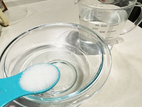 スーパーで買った安い魚　アレに浸けるだけで？　「たった５分！」「生臭さ消滅」