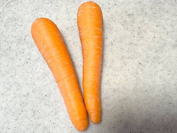 ニンジンの千切りの裏技とは？　あるものを使うとあっという間にできる！