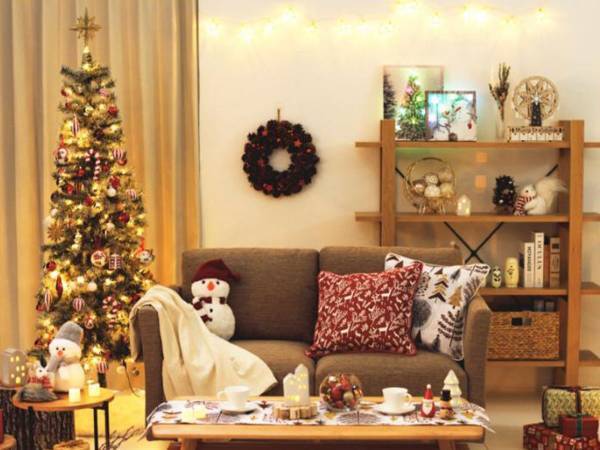 ニトリが販売する『クリスマスツリー』がSNSで話題に！　「天才の発想」「よく思い付くなあ」