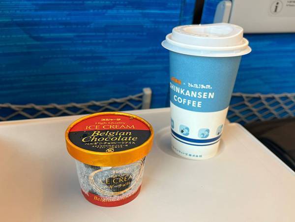 新幹線内でハッ！『大変な忘れ物』をした話に「自分も絶対にやる」「トラップすぎる」