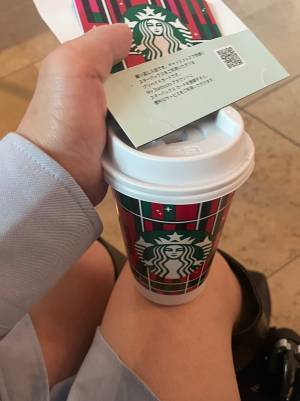 「本当に素敵」「人生何周目？」　車いす女性に話しかけられた男性が？