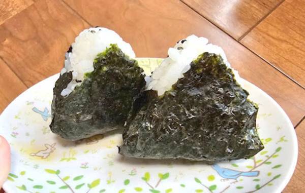 あの調理器具で作った『おにぎり』　普通のと比べた結果に「海苔が！」「圧倒的にこっち」