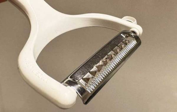 歯ブラシの『じゃない方の使い方』知ってる？　洗いにくい調理器具がピカピカに！