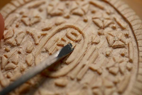 手に持たれたオレオ　８万『いいね』が集まったワケに驚愕