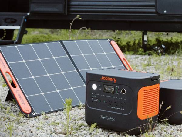 「え、ほんとにこの値段！？」　一家に１台欲しいポータブル電源が今なら…