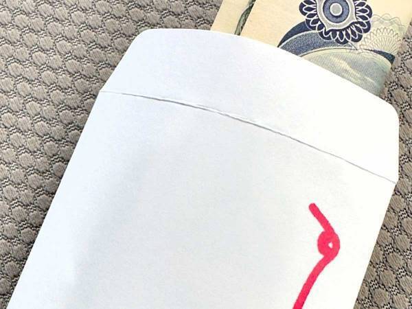 高齢女性が配達員に「もう会えなかったらいかんけん…」　渡した物に「これは使えない」