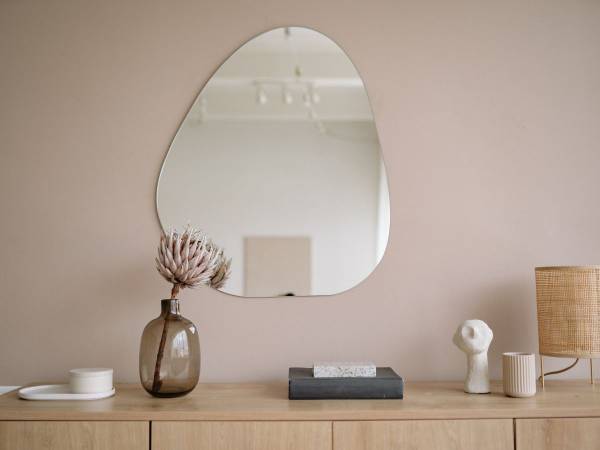 １分で鏡をピカピカにする方法に「かなり爽快」「やってみます」