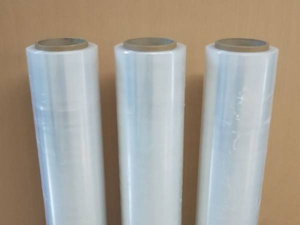 見失ったラップの端、一発で探し出す方法に「便利すぎ」「考え付かなかった」