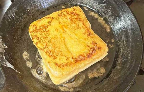 卵液にそのまま浸す新発想！　ランチパックで作るフレンチトーストが絶品