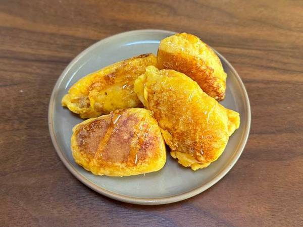 まるで高級ホテルの朝食？　『北海道チーズ蒸しケーキ』で作る！ふわとろフレンチトースト