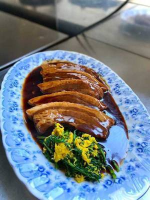 「角煮を作って」と頼まれた店長、友人に豚バラを渡され…？　「そりゃこの顔になるわ」