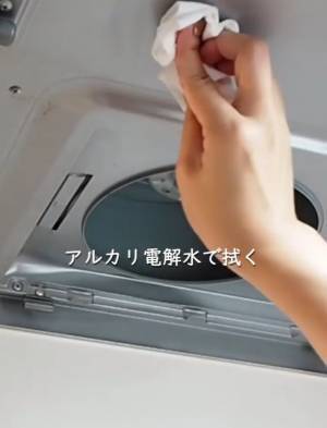 滴りそうなコレ何…？　１年ぶりにキッチンの換気扇掃除をしてみた結果
