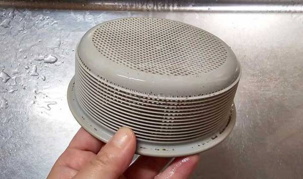 「早く知りたかった…」　ほうれん草のゆで汁で掃除をする方法に驚いた！