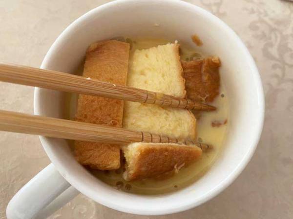 電子レンジで作る簡単フレンチトーストが絶品　「しみしみ～」「５分でできた」