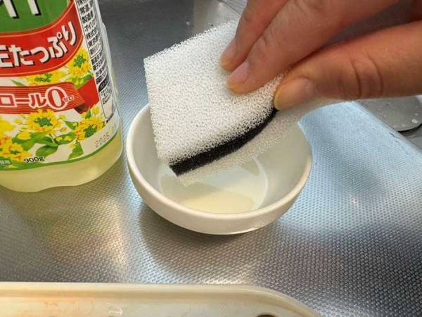 「めっちゃ悩む」落ちにくいスライサーの汚れ　家にあるアレで汚れが浮きまくり？