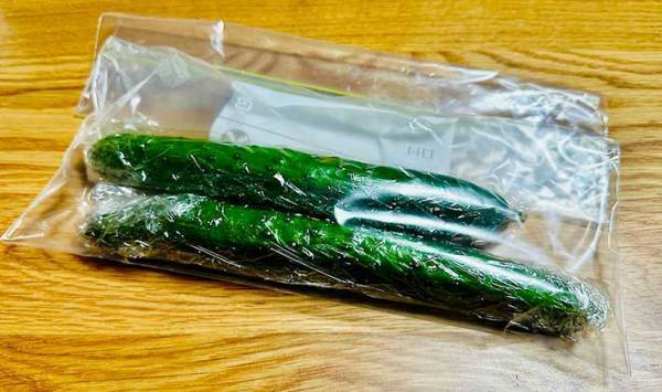 キュウリは冷凍してもおいしい！　塩昆布を使った簡単レシピに「箸が止まらない」