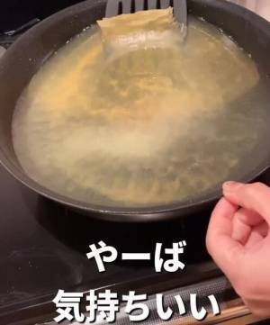 掃除のストレス解消ライフハックが新しい　「使い終わった油はツルン」「テレビ台の埃は○○で予防」