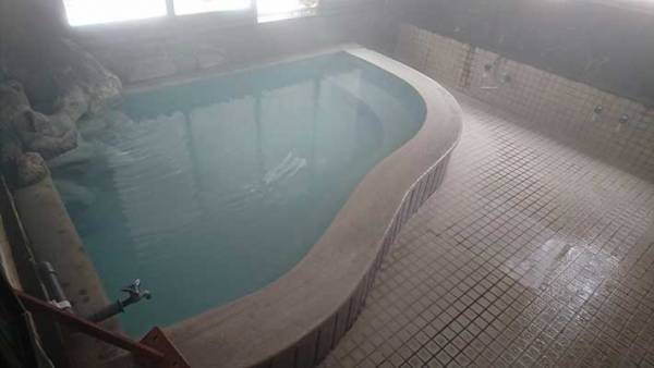 「さぞいい温泉だったんだな」　湯の花が豊富な温泉が自慢の宿　客が帰った後で見つけたものとは？