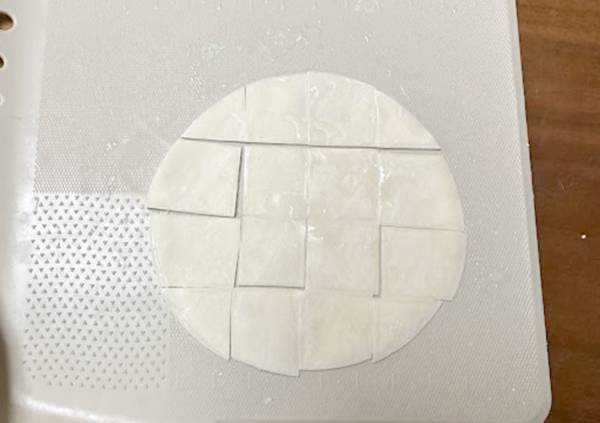 餃子の皮、余ったらどうしてる？　思わぬ活用法に「超そっくり！」「塩気がいい」