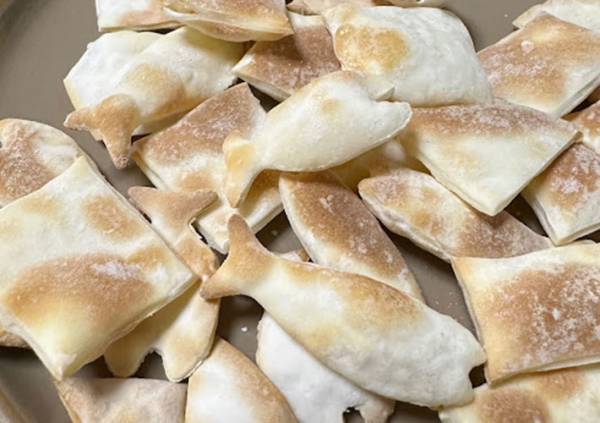 餃子の皮、余ったらどうしてる？　思わぬ活用法に「超そっくり！」「塩気がいい」