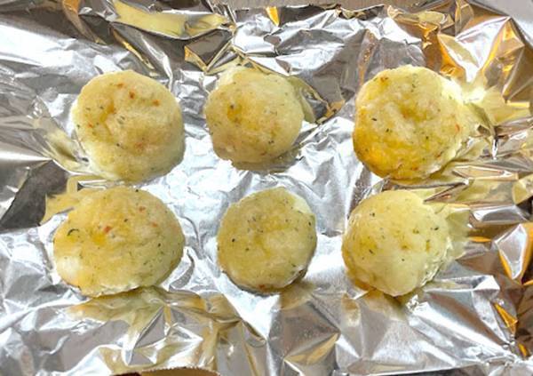 『さけるチーズ』と『じゃがりこ』のおやつに「子供が大喜び」「こりゃ話題になる」