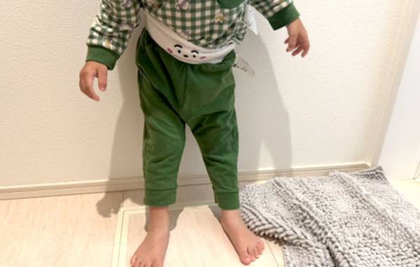 子供のオムツ替えストレスが軽減！　まさかの技に目からウロコ