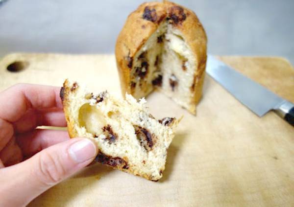 「おいしい」「クリスマスにいい」　業務スーパーのスイーツ『ショコトーネ』を食べてみた