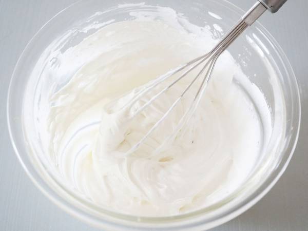 ホイップクリーム作りのポイントは？　メーカーが紹介する方法に「なるほど」「やってみます」