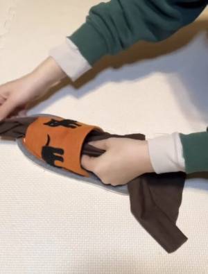 スリッパカバーを簡単DIY　要らない○○を使った方法に「すごすぎ」「これはいい」