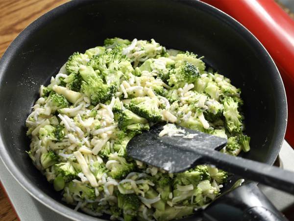 「今、ブロッコリーが安いーッ」　旬の時期に作りたい一品に「子供の味見が止まらない」