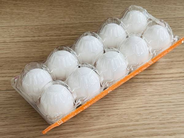 卵のパック　どちら側から開けるべき？　正解に「目から鱗」「目からウロコ」