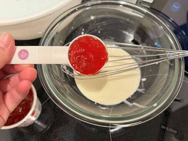 ホイップクリームを早く作りたい！　アレをちょい足しすると？「おいしくて最高」「色もかわいい」