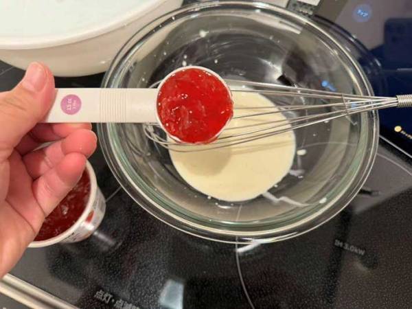 ホイップクリームを早く作りたい！　アレをちょい足しすると？「おいしくて最高」「色もかわいい」