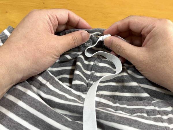 「目から鱗」「天才すぎ」　パジャマのゴム通しを一瞬で済ませる方法