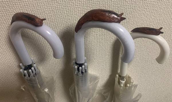 知人が傘を盗まれて…　生まれた盗難防止グッズに「絶対に盗まれない」「これは名案」