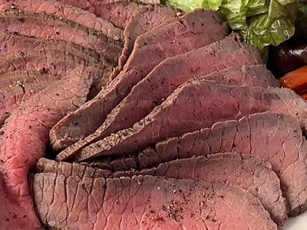 クリスマスにぴったり！　炊飯器で作る『簡単ローストビーフ』