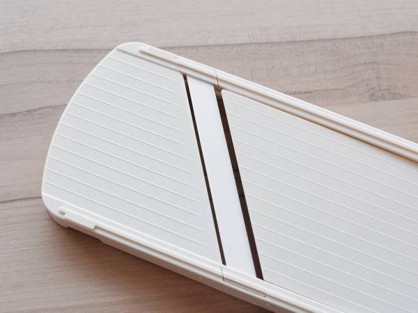 スライサーの使い方、それで合ってる？　安全な方法に「その手があったか」「やってみます」