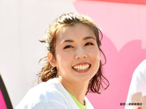 仲里依紗　夫・中尾明慶との『夫婦愛』を感じる写真に反響　「将来こんな夫婦になりたい」