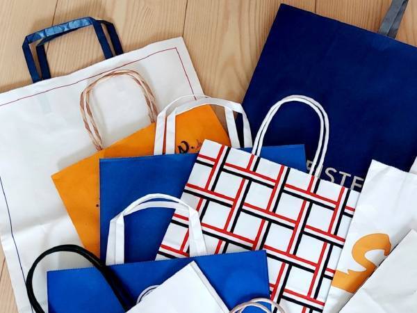 溜まった紙袋の活用法　「すごい！」「その発想なかった」