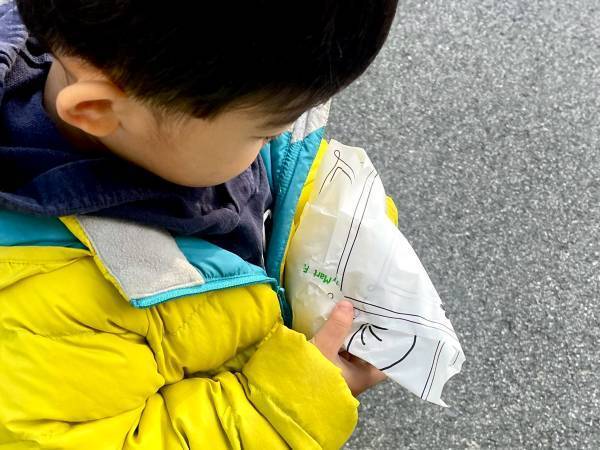 コンビニで肉まんを購入　３歳児の一言に「泣けてきた」「俺の心がポッカポカ」