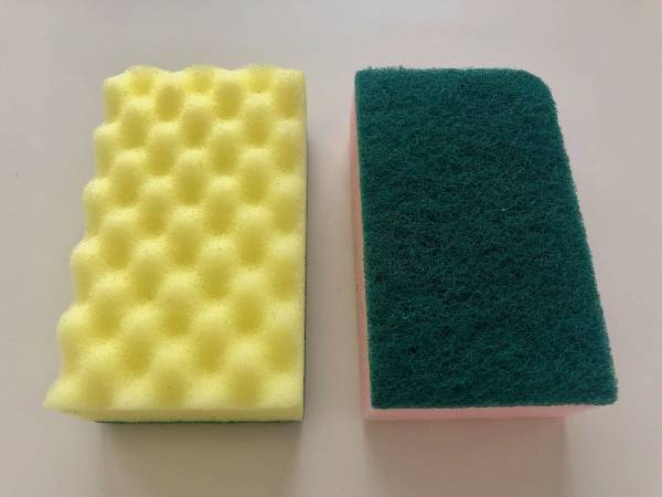 使い古したスポンジの思わぬ活用法　「その発想はない」「すごい！」
