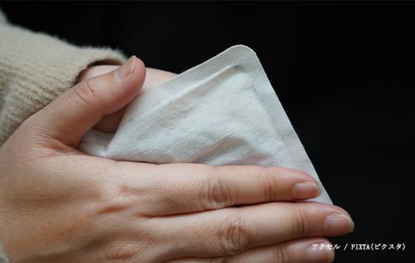 カイロは振る？揉む？　企業が教える正解に「知らなかった！」