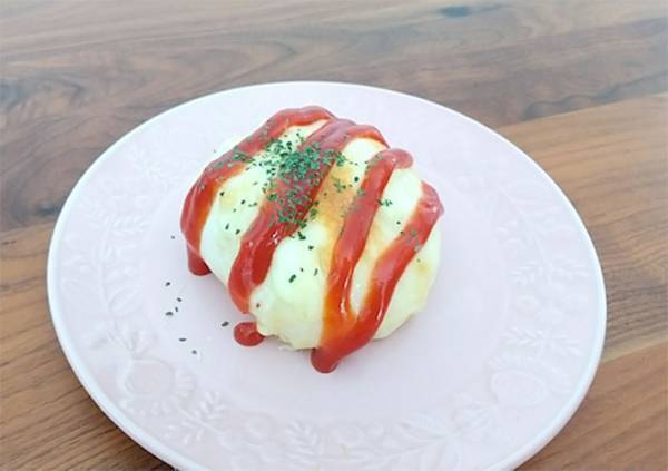 普通の肉まんに飽きたら？　上からアレをかけると…「え、おいしい」「子供も喜ぶ」