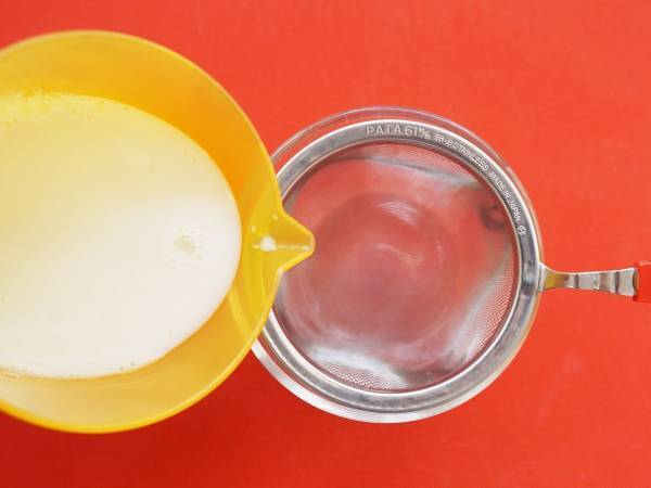 開封前の生クリームが固まってる！？　雪印メグミルクが解説する対処法が「参考になる」