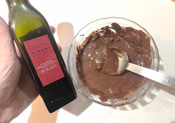 高カカオチョコ、そのままだと苦くない？　明治の意外なレシピに「すごいな！」