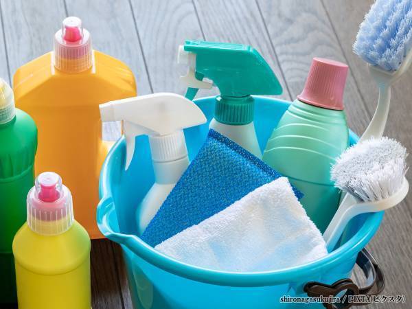 大掃除で注意！『洗剤の移し替え』が危険で「ビビる」「めっちゃ大きい爆発音」