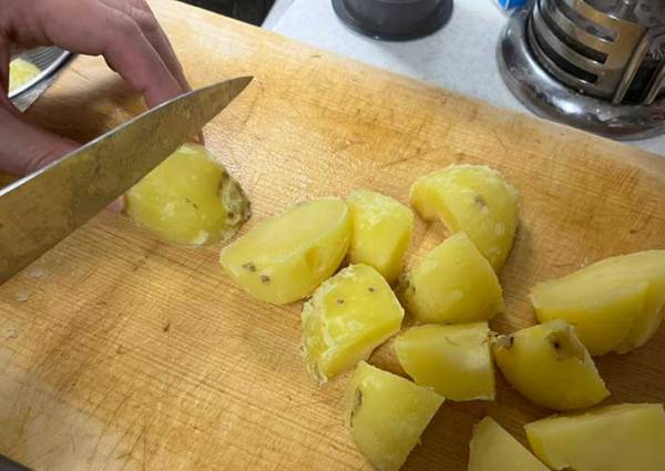 料理好き夫「コレが一番簡単でウマい」　ローストポテトをカリッと焼くコツ