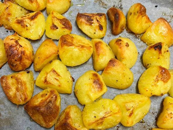 料理好き夫「コレが一番簡単でウマい」　ローストポテトをカリッと焼くコツ